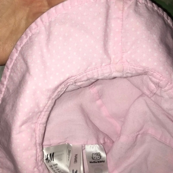 HAT BUNDLE LOT GIRLS - HELLO KITTY, CHEETAH, WINTER, SKULL, BUCKET - Picture 8 of 9